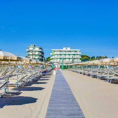 Hotel Gambrinus Cervia Esterno foto