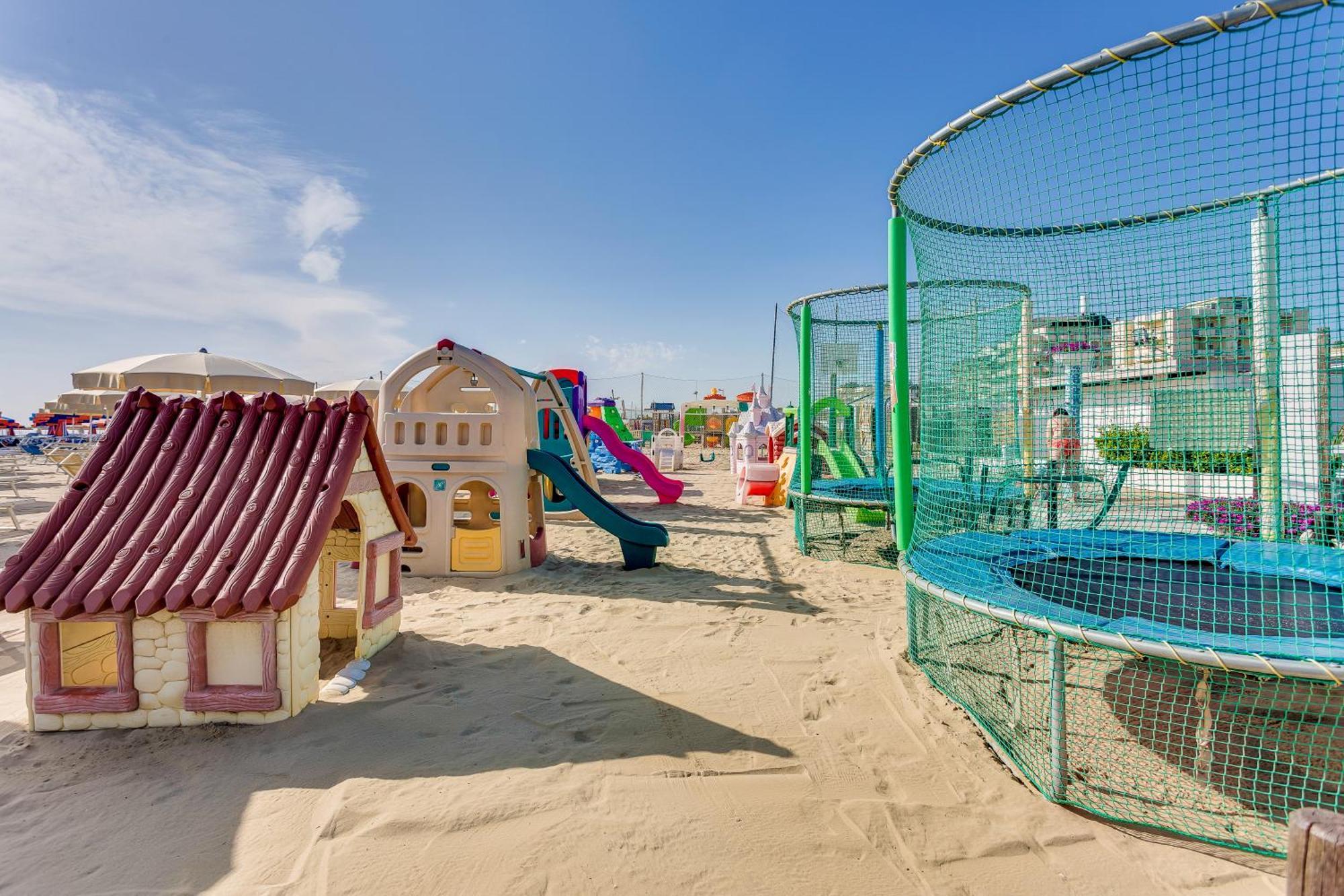 Hotel Gambrinus Cervia Esterno foto