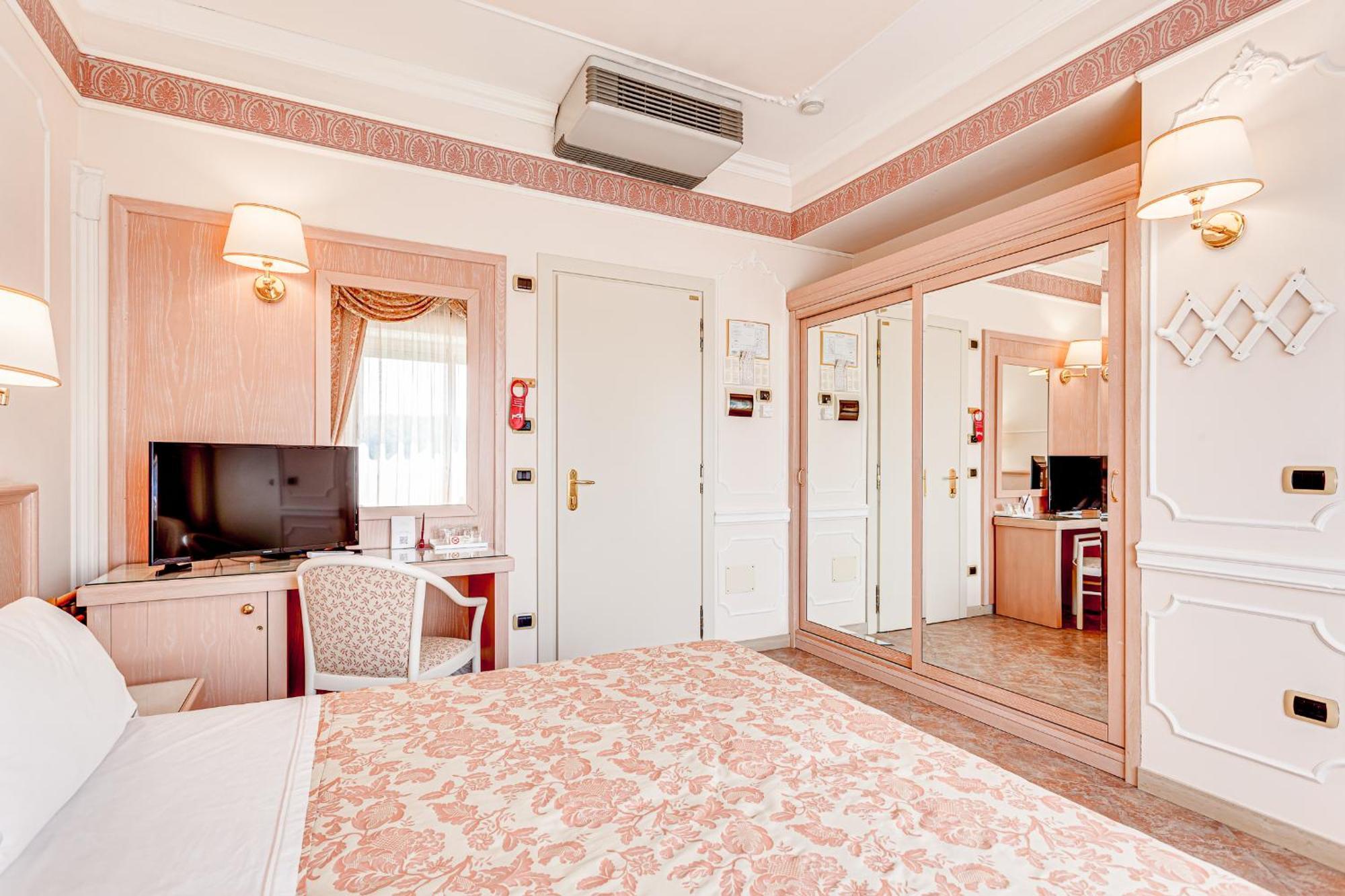 Hotel Gambrinus Cervia Esterno foto