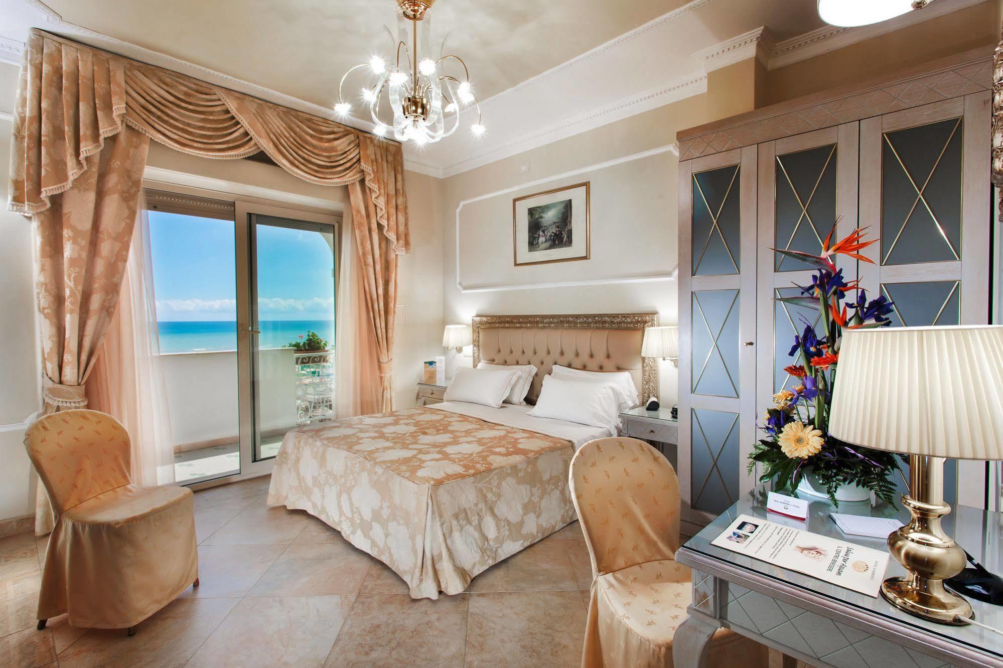 Hotel Gambrinus Cervia Esterno foto